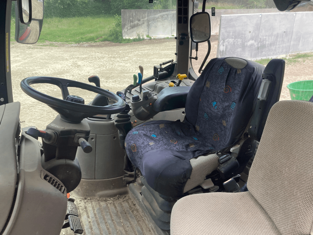 Traktor des Typs Case IH MAXXUM 115, Gebrauchtmaschine in CINTHEAUX (Bild 6)