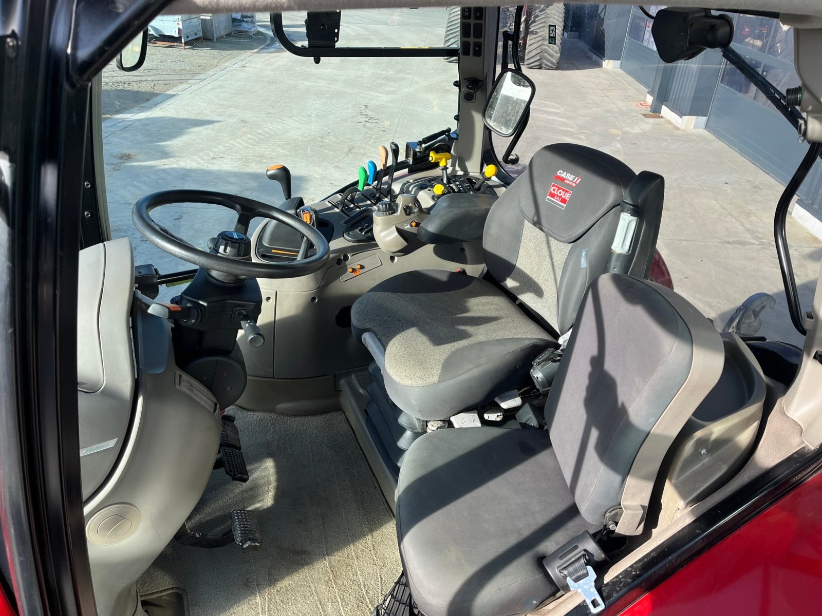 Traktor des Typs Case IH MAXXUM 115, Gebrauchtmaschine in NAINTRE (Bild 8)