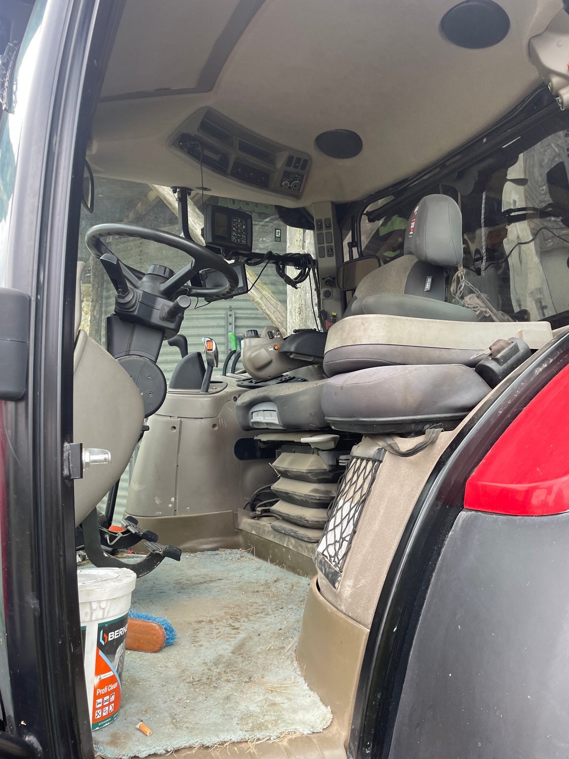 Traktor del tipo Case IH MAXXUM 115, Gebrauchtmaschine en NAINTRE (Imagen 4)