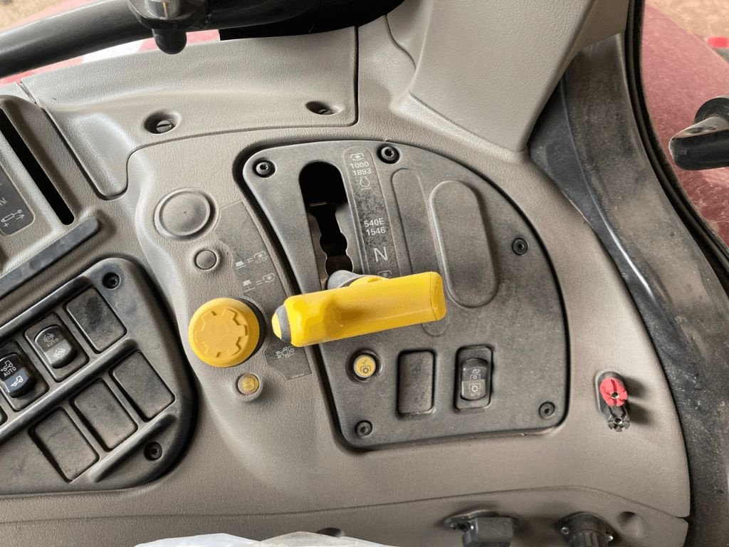 Traktor van het type Case IH Maxxum 125 AD4, Gebrauchtmaschine in azerailles (Foto 11)