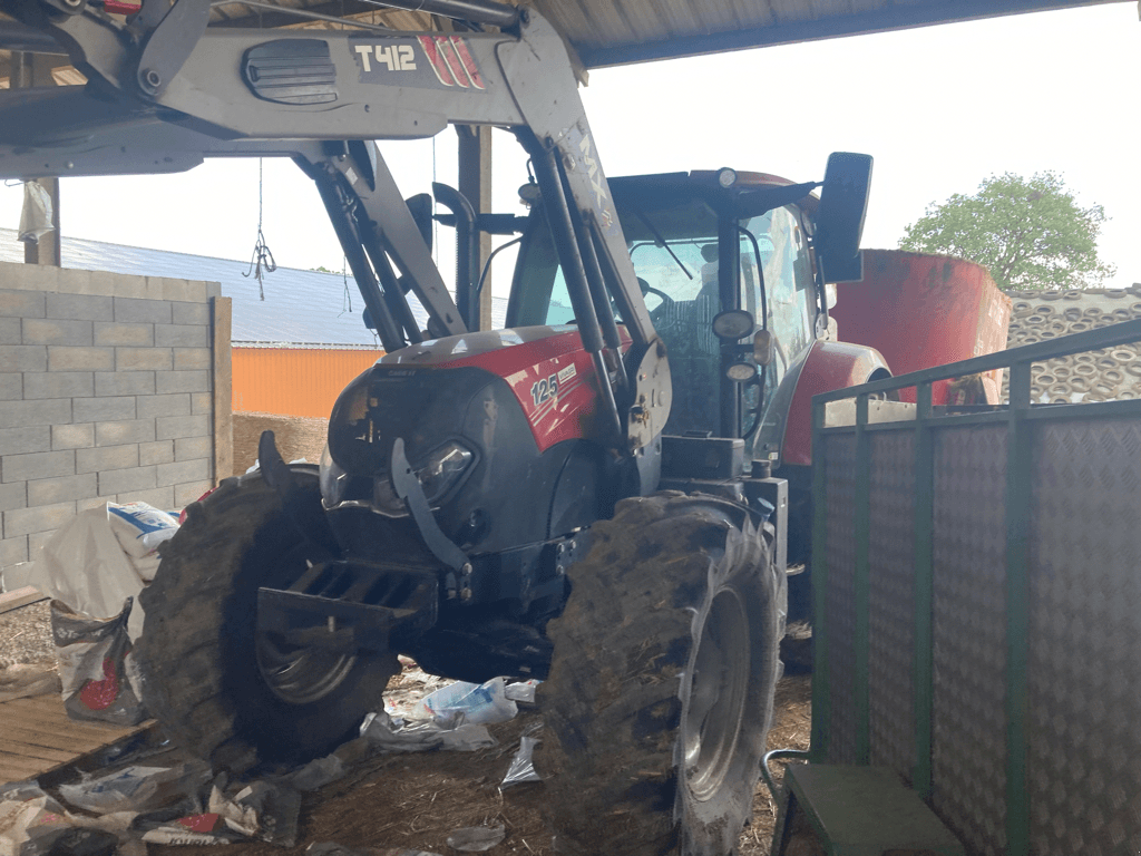 Traktor Türe ait Case IH MAXXUM 125 MULTICONTROLLE, Gebrauchtmaschine içinde ISIGNY-LE-BUAT (resim 3)