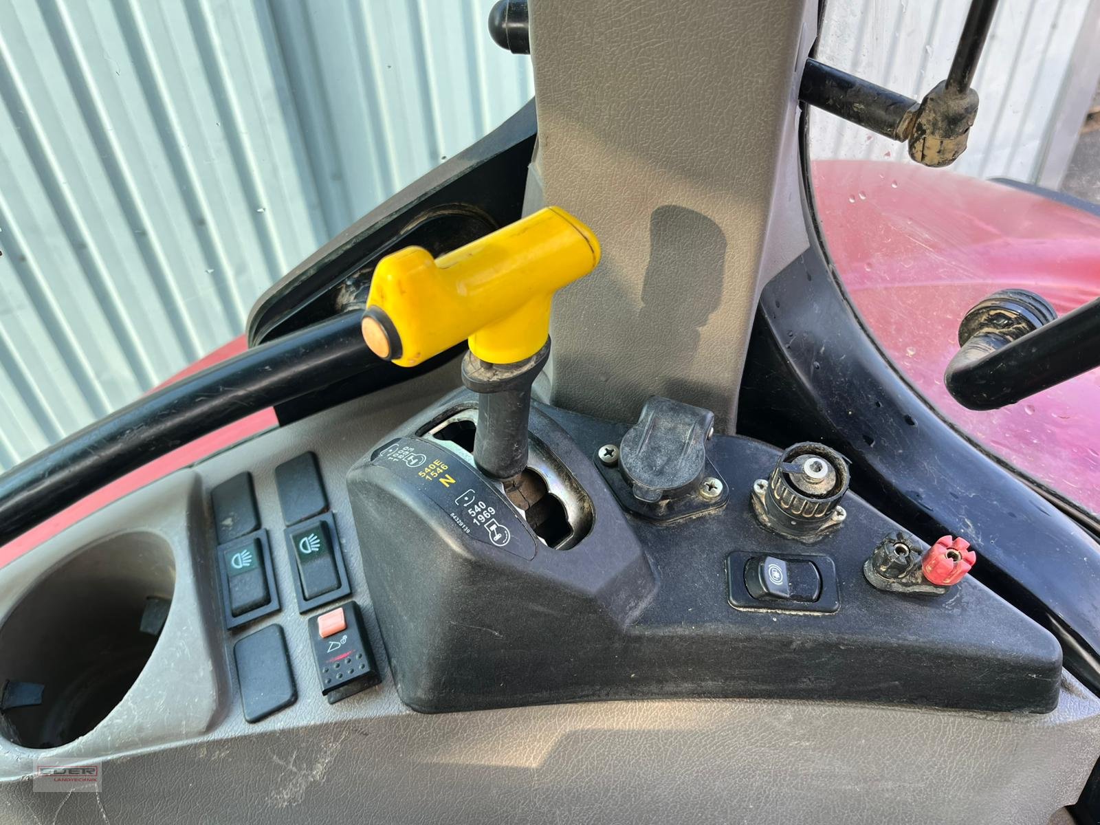 Traktor van het type Case IH Maxxum 130 CVX, Gebrauchtmaschine in Tuntenhausen (Foto 16)