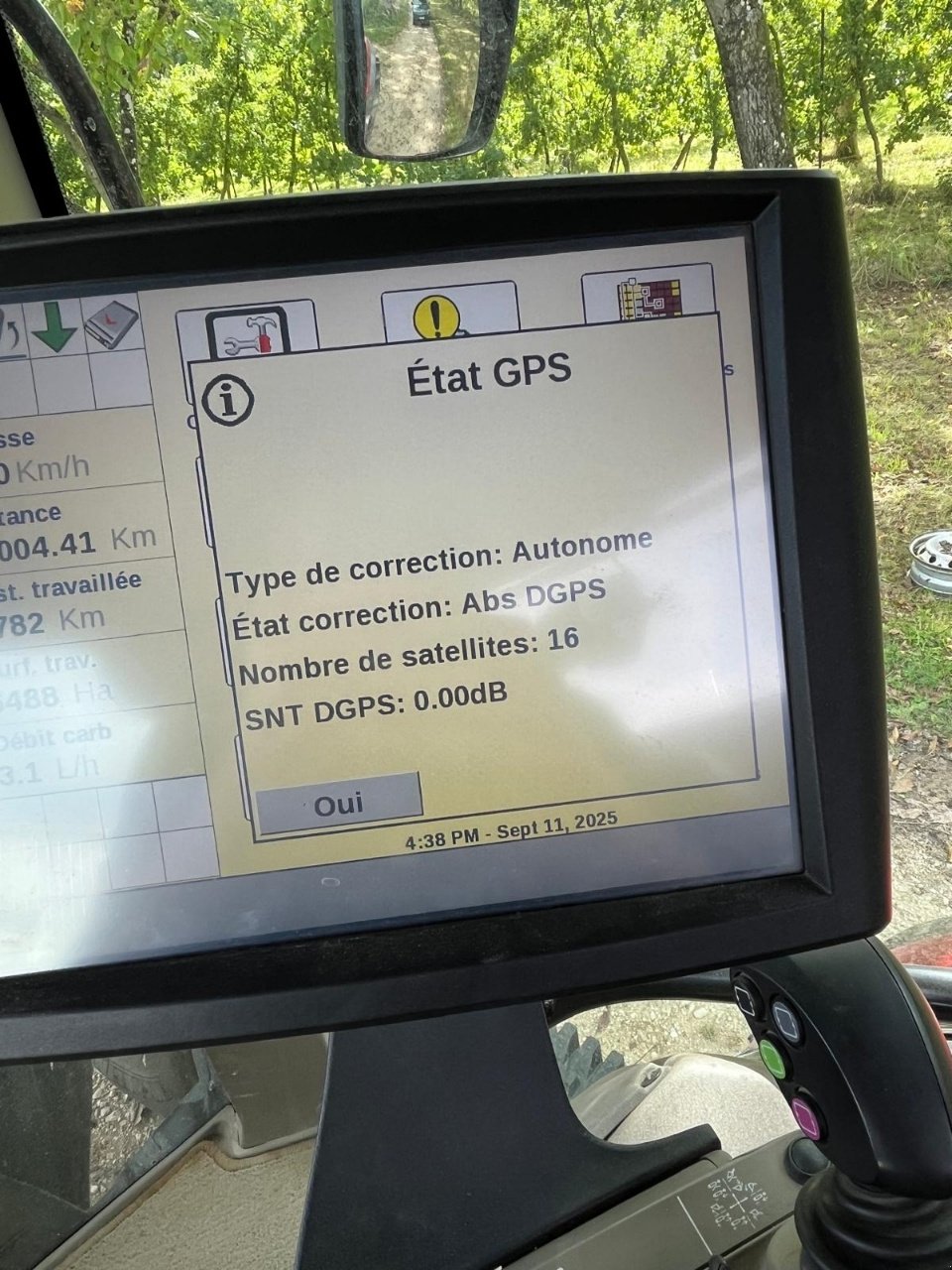 Traktor of the type Case IH MAXXUM 150 CVX, Gebrauchtmaschine in Roches-sur-Marne (Picture 3)