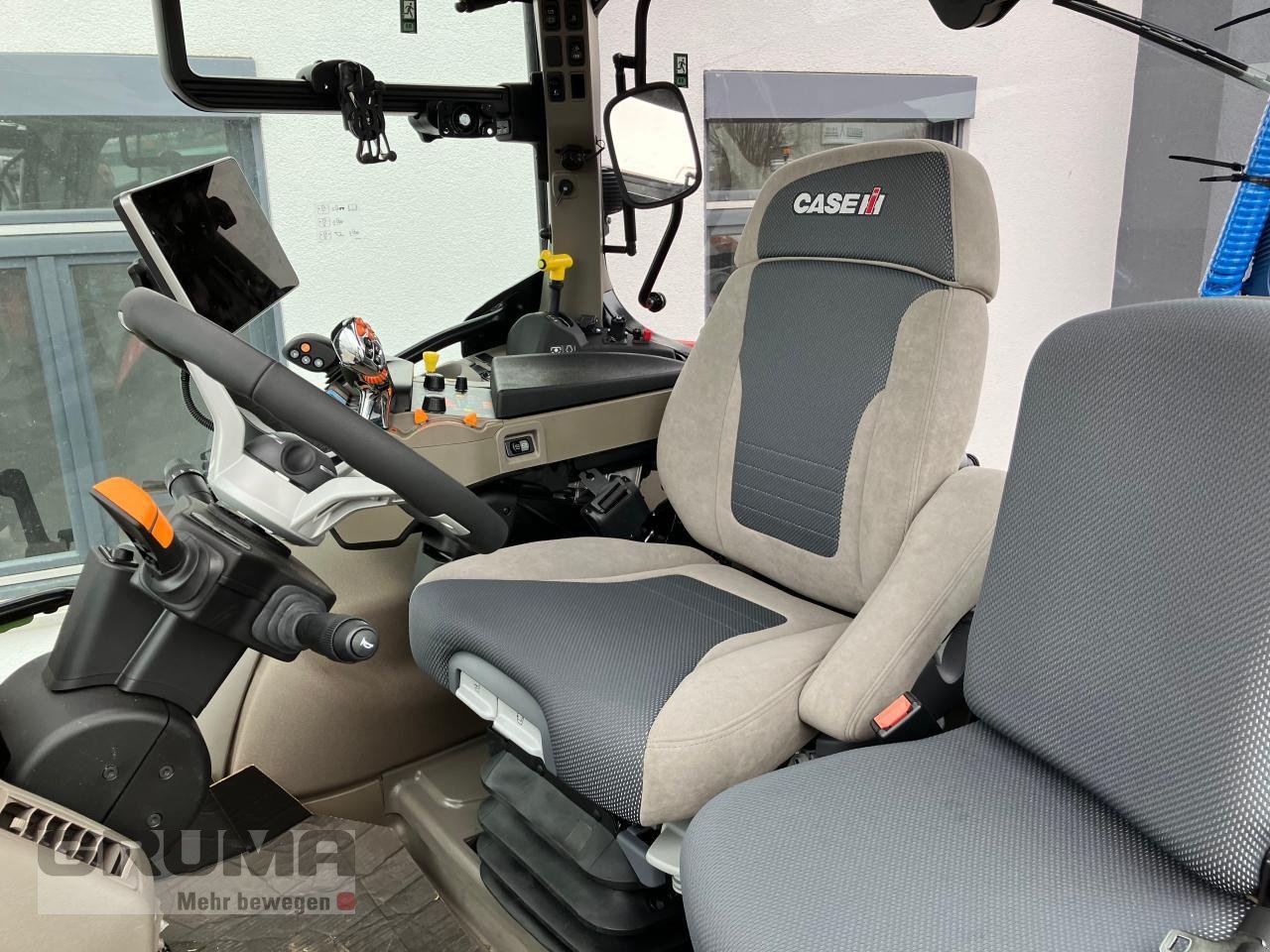 Traktor of the type Case IH Maxxum 150 CVXDrive, Neumaschine in Friedberg-Derching (Picture 9)