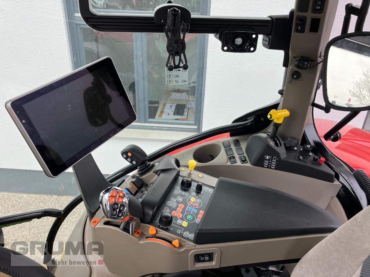 Traktor of the type Case IH Maxxum 150 CVXDrive, Neumaschine in Friedberg-Derching (Picture 10)