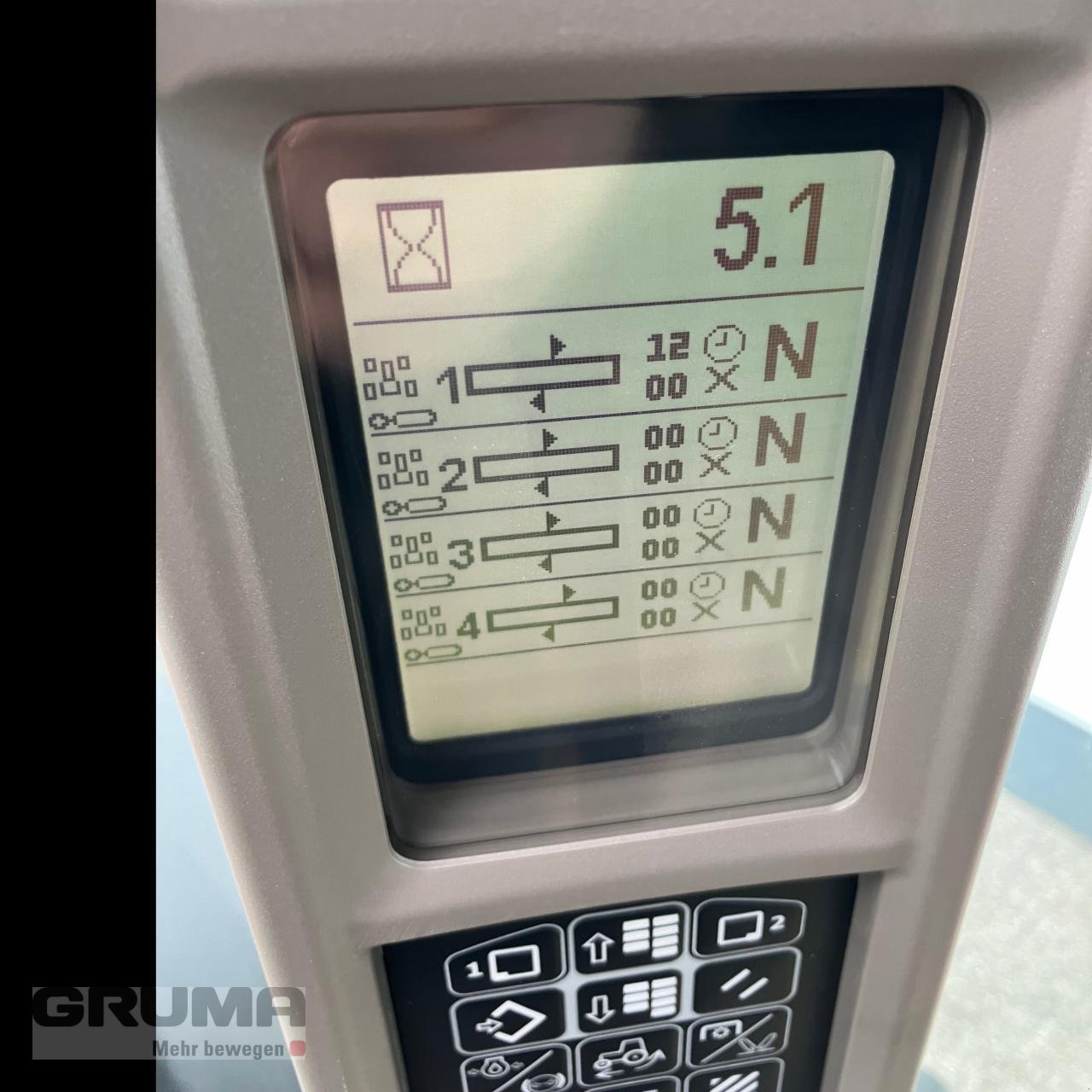 Traktor of the type Case IH Maxxum 150 CVXDrive, Neumaschine in Friedberg-Derching (Picture 13)