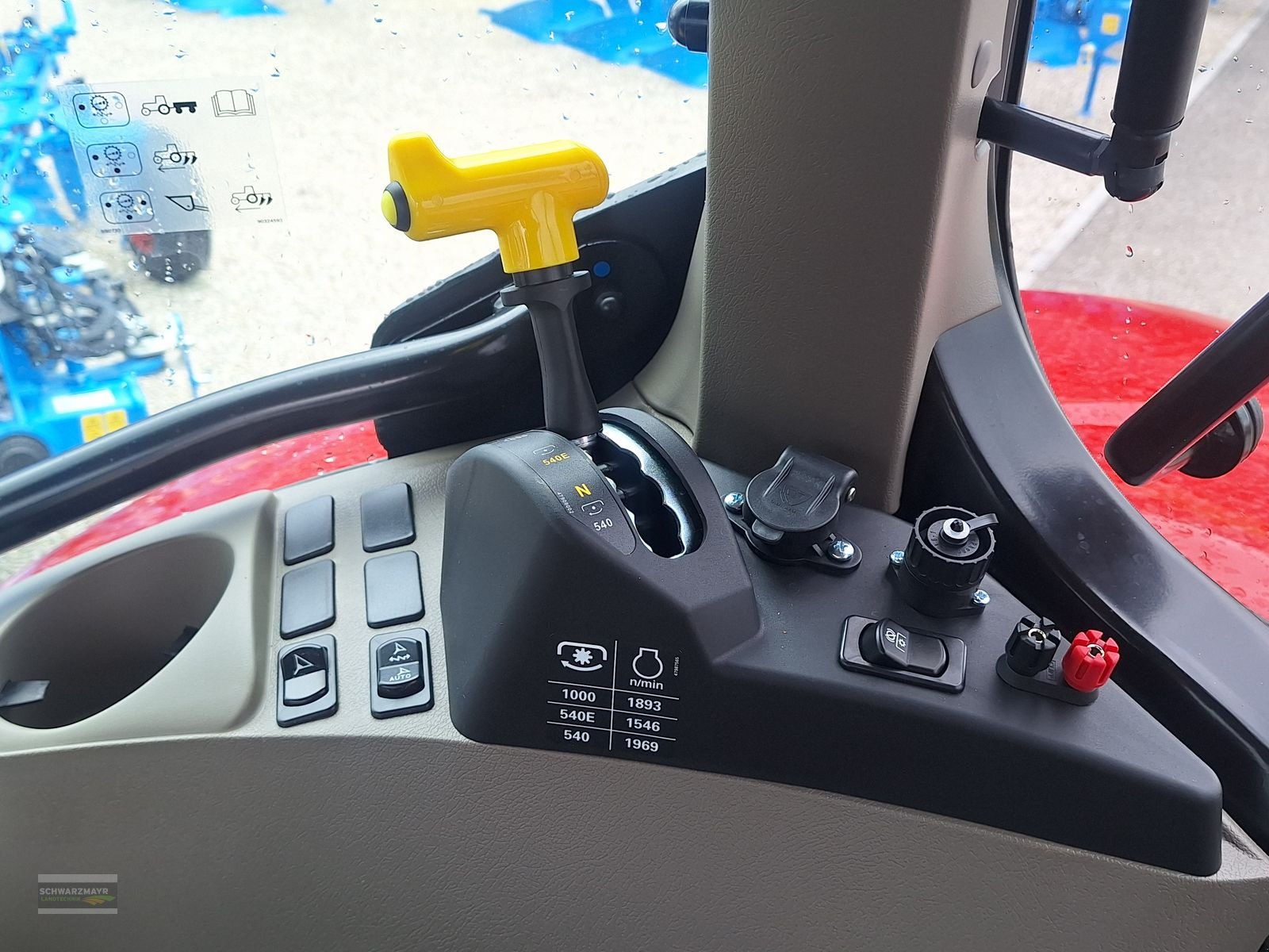 Traktor of the type Case IH Maxxum 150 CVXDrive, Vorführmaschine in Gampern (Picture 22)