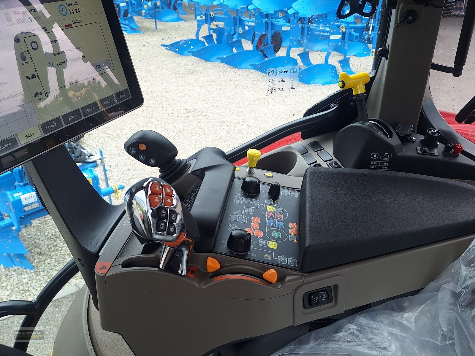 Traktor of the type Case IH Maxxum 150 CVXDrive, Vorführmaschine in Gampern (Picture 20)