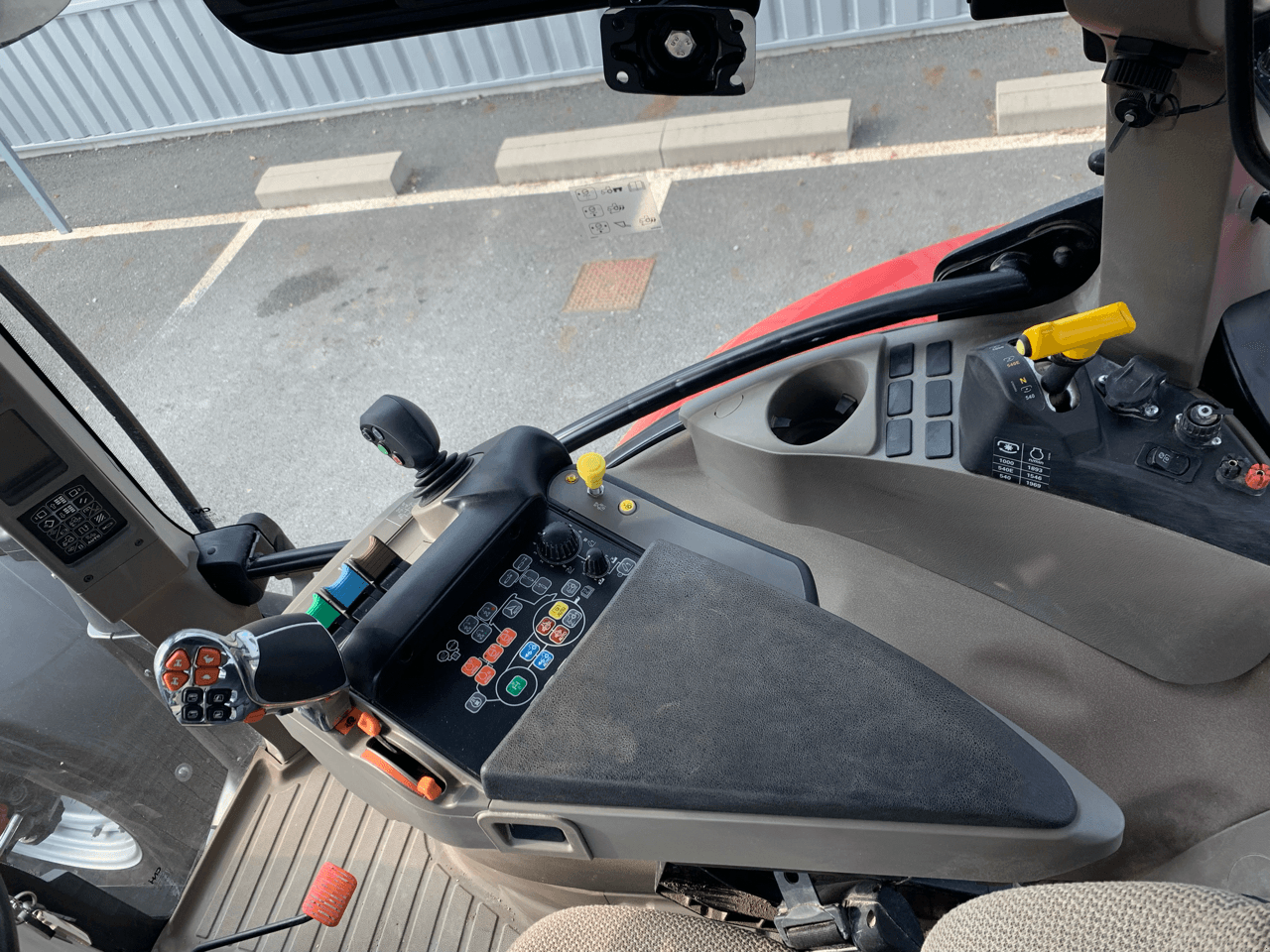 Traktor του τύπου Case IH MAXXUM CVX 125, Gebrauchtmaschine σε ISIGNY-LE-BUAT (Φωτογραφία 10)