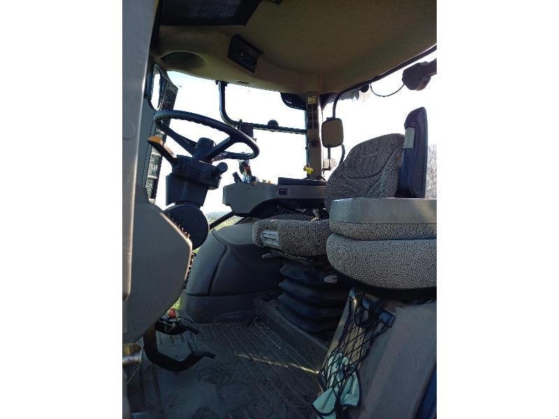 Traktor van het type Case IH Maxxum CVX, Gebrauchtmaschine in Levier (Foto 4)