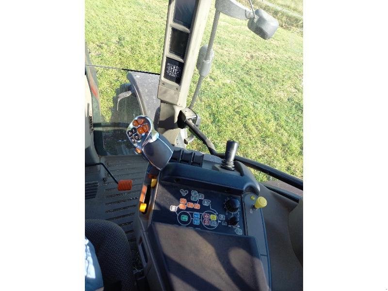 Traktor van het type Case IH Maxxum CVX, Gebrauchtmaschine in Levier (Foto 7)