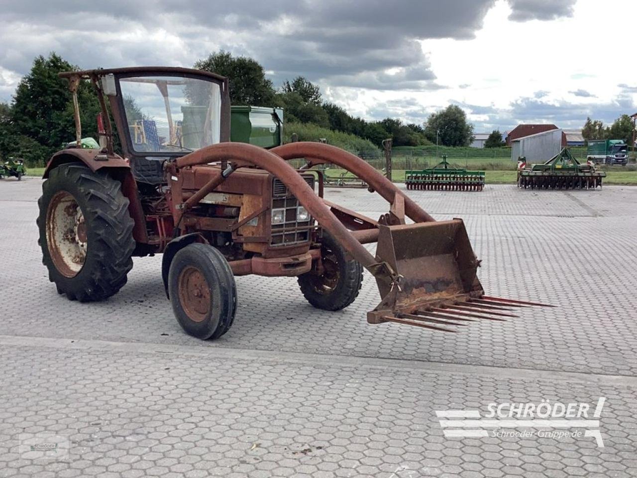 Traktor typu Case IH MCCORMICK 724 - DEFEKT -, Gebrauchtmaschine v Wildeshausen (Obrázek 1)