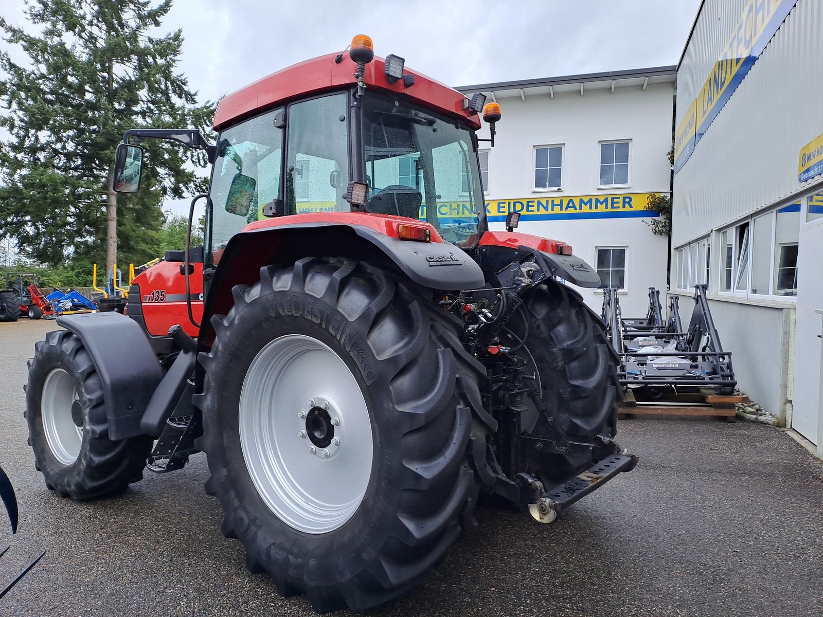 Traktor des Typs Case IH MX 135, Gebrauchtmaschine in Burgkirchen (Bild 10)