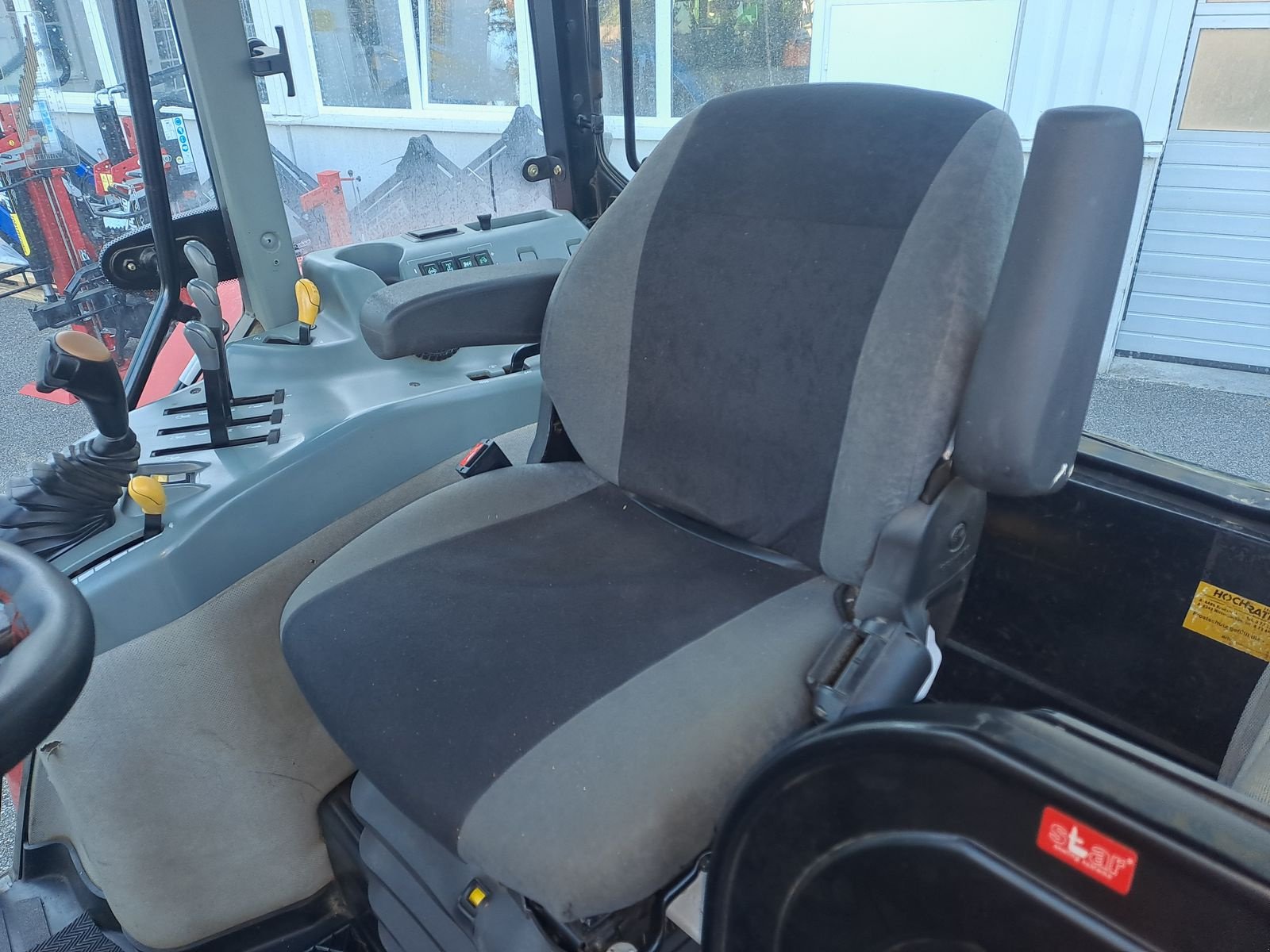 Traktor des Typs Case IH MX 135, Gebrauchtmaschine in Burgkirchen (Bild 14)