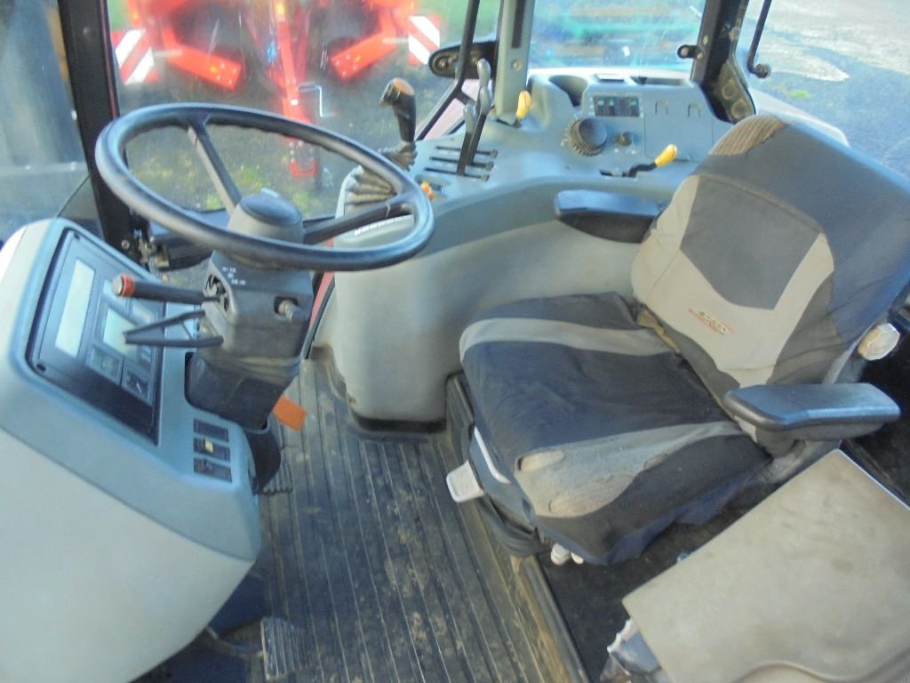 Traktor des Typs Case IH MX 135, Gebrauchtmaschine in AUTHON (Bild 8)