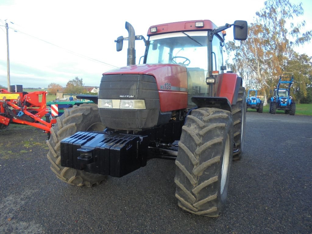 Traktor des Typs Case IH MX 135, Gebrauchtmaschine in AUTHON (Bild 3)