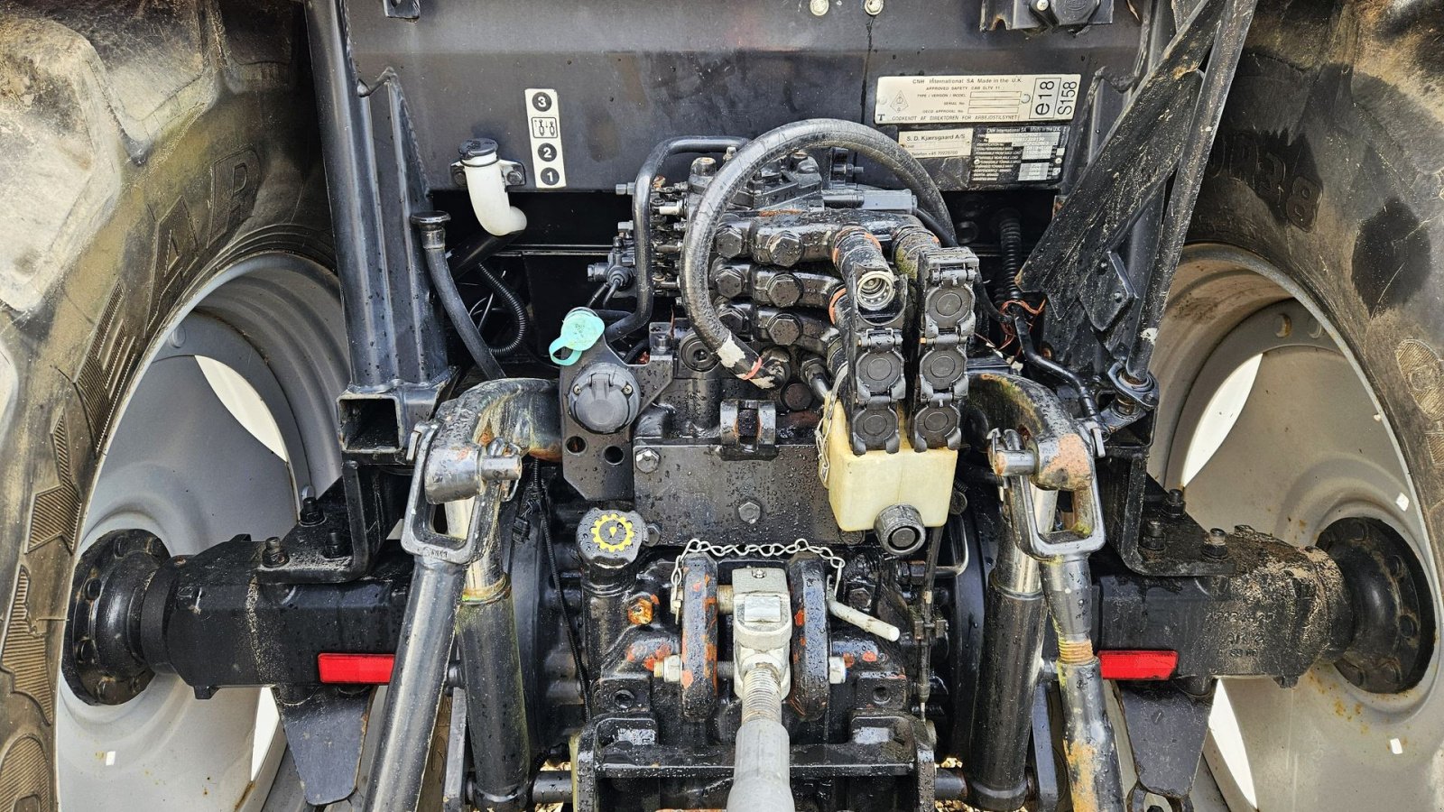 Traktor des Typs Case IH MXU 115 / 7400 timer / frontlæsser med 2 redskaber, Gebrauchtmaschine in Arden (Bild 13)