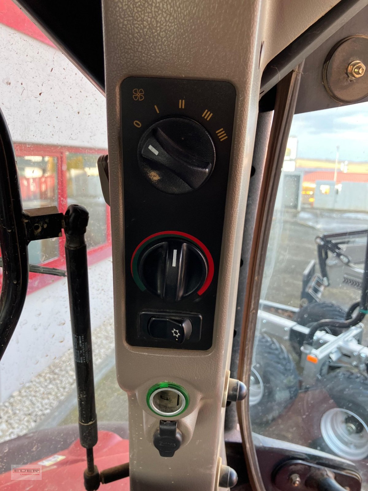 Traktor типа Case IH MXU 135 Pro, Gebrauchtmaschine в Luizhausen-Lonsee (Фотография 24)