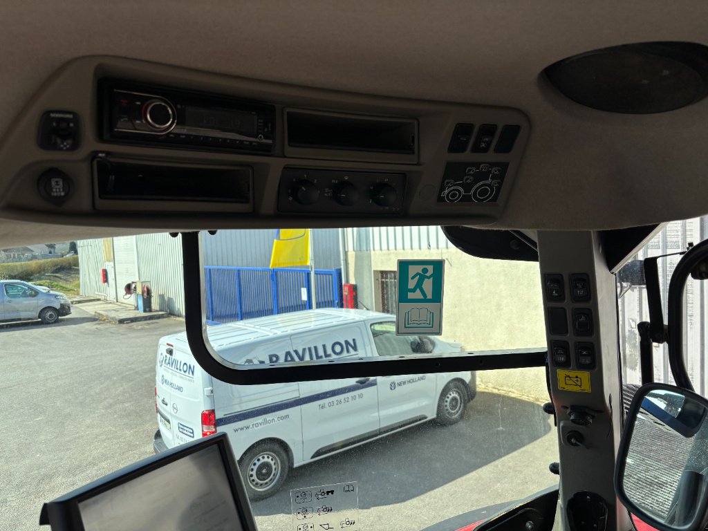 Traktor типа Case IH OPTUM 270 CVX, Gebrauchtmaschine в VERT TOULON (Фотография 11)