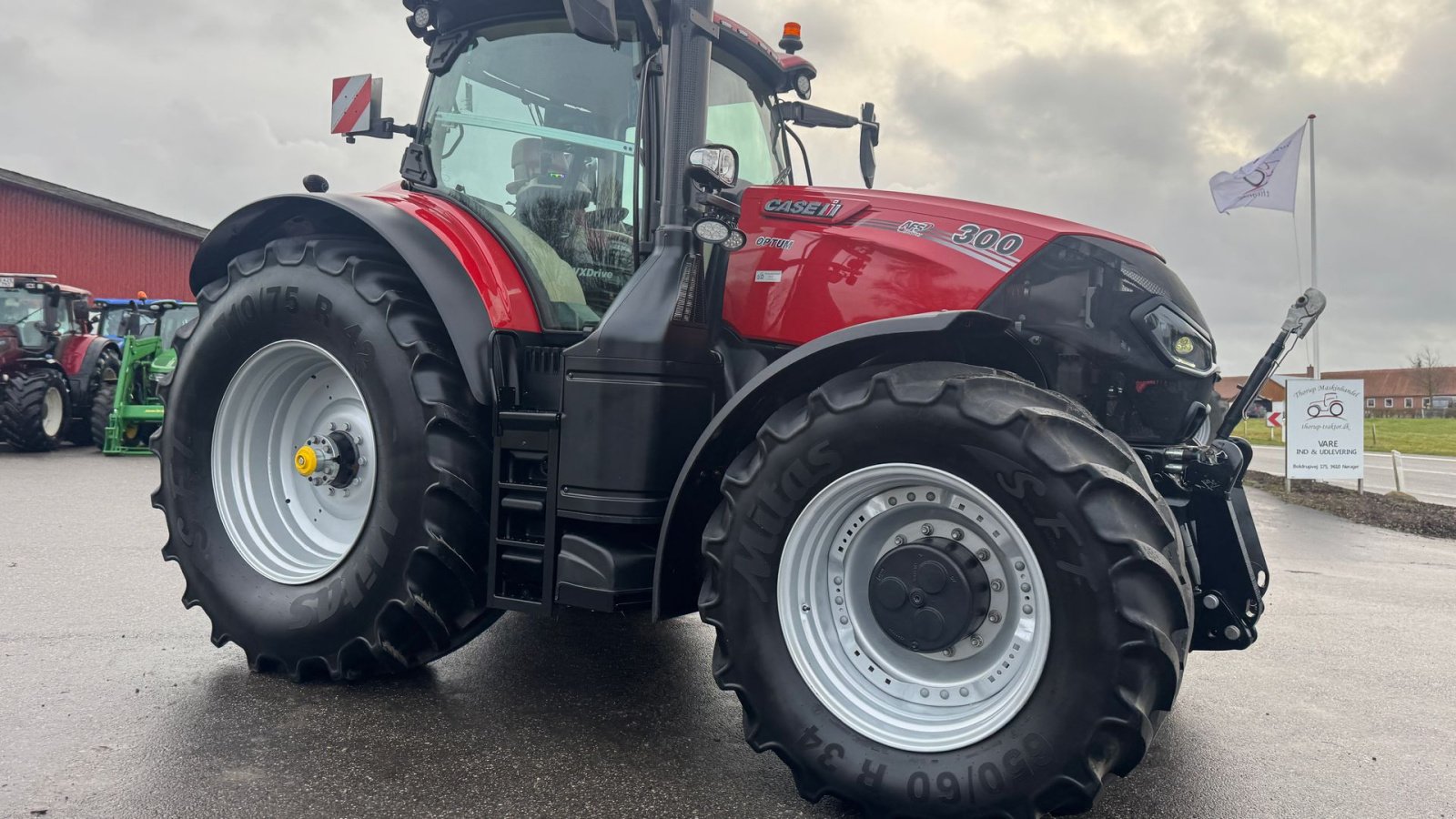 Traktor of the type Case IH OPTUM 300 CVX AFS CONNECT KUN 1200 TIMER OG MED DET NYE MODEL FØREHUS!, Gebrauchtmaschine in Nørager (Picture 8)