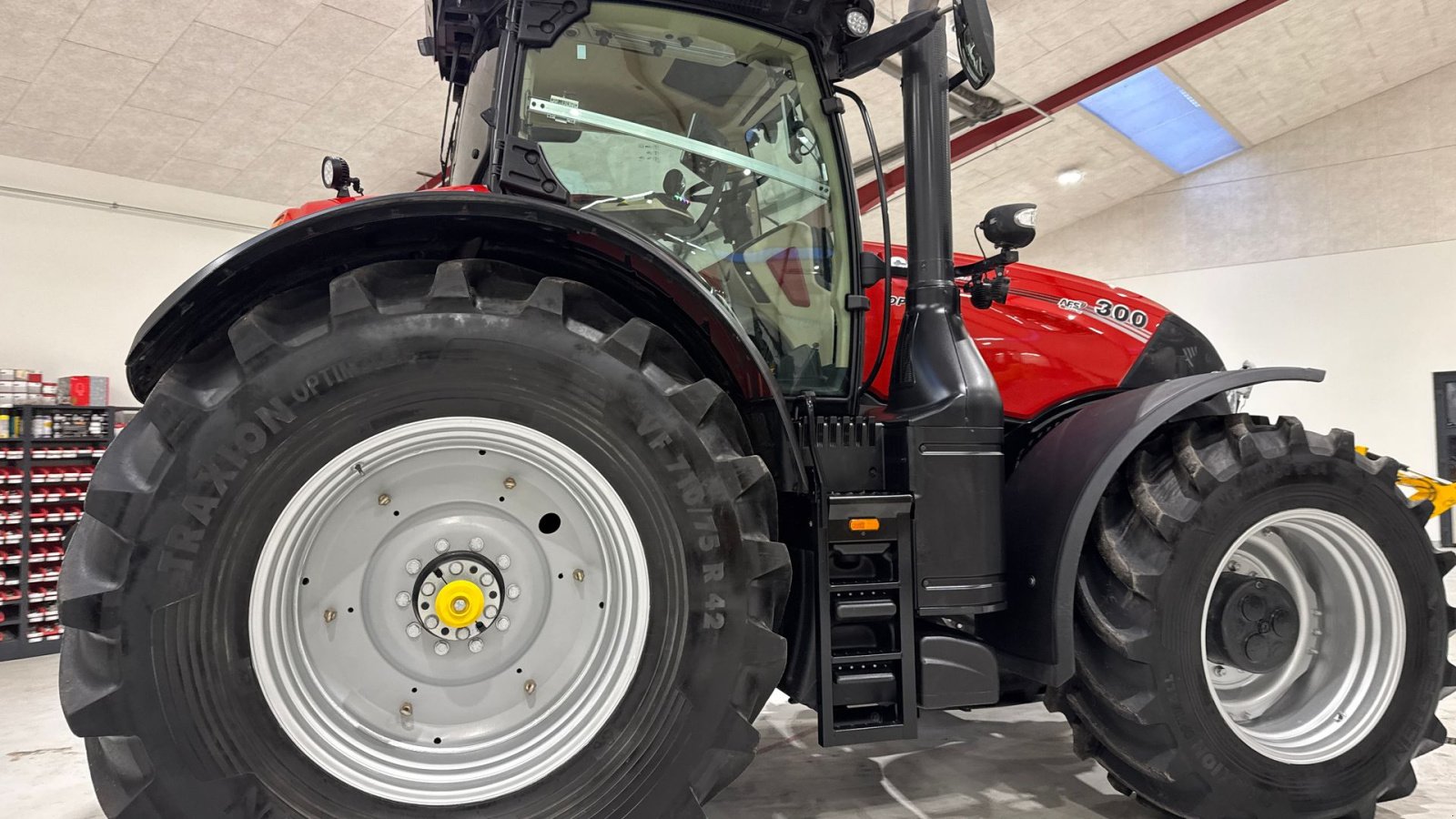 Traktor van het type Case IH OPTUM 300 CVX AFS CONNECT KUN 1500 TIMER! MED DET NYE MODEL FØREHUS!, Gebrauchtmaschine in Nørager (Foto 11)