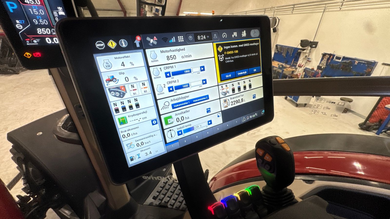 Traktor van het type Case IH OPTUM 300 CVX AFS CONNECT KUN 1500 TIMER! MED DET NYE MODEL FØREHUS!, Gebrauchtmaschine in Nørager (Foto 21)