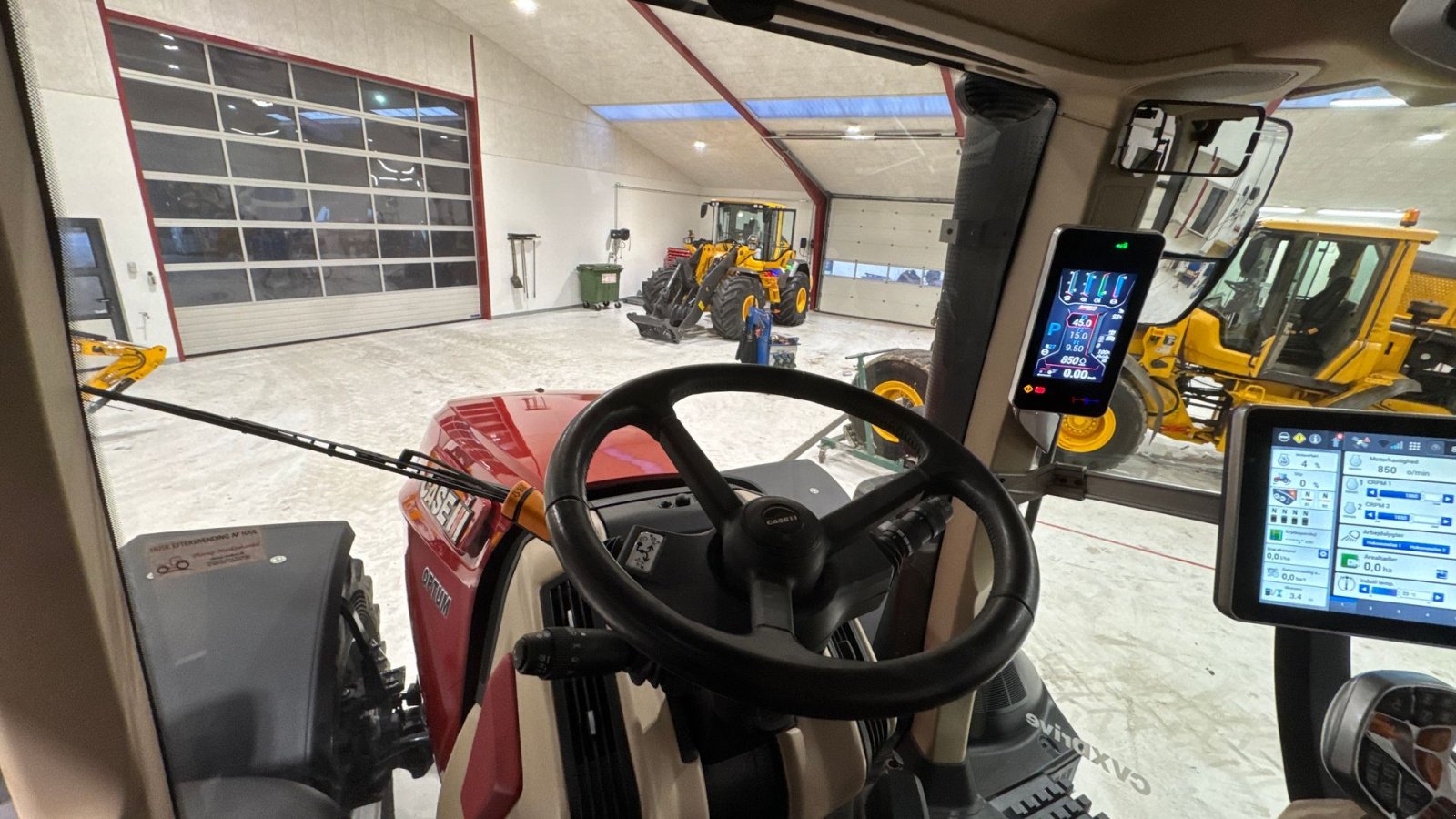 Traktor van het type Case IH OPTUM 300 CVX AFS CONNECT KUN 1500 TIMER! MED DET NYE MODEL FØREHUS!, Gebrauchtmaschine in Nørager (Foto 23)