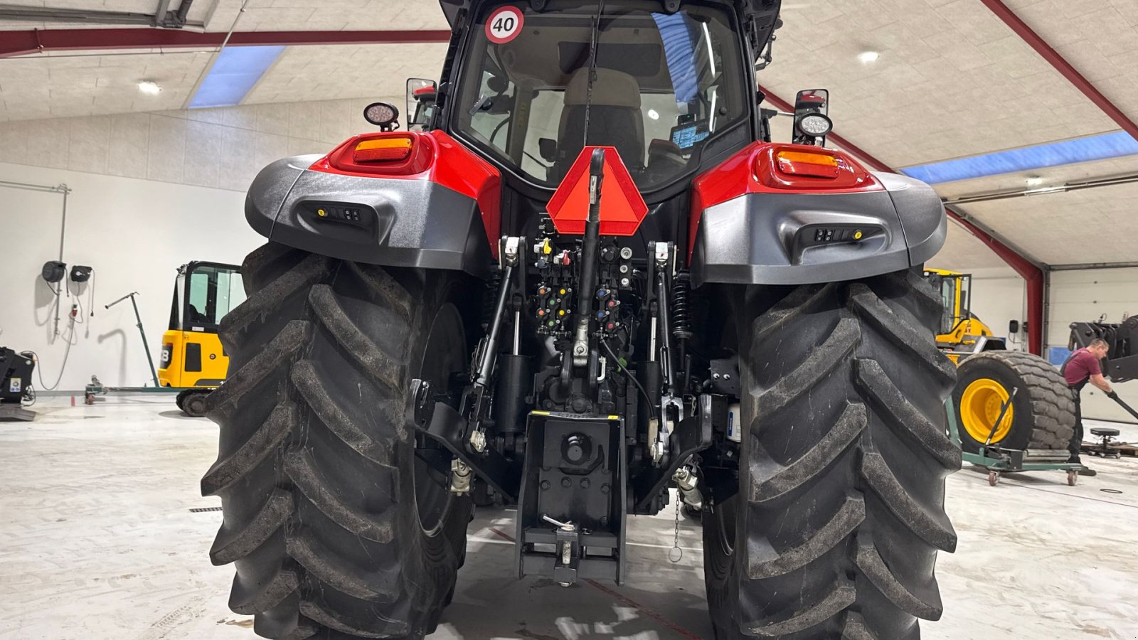 Traktor van het type Case IH OPTUM 300 CVX AFS CONNECT KUN 1500 TIMER! MED DET NYE MODEL FØREHUS!, Gebrauchtmaschine in Nørager (Foto 14)