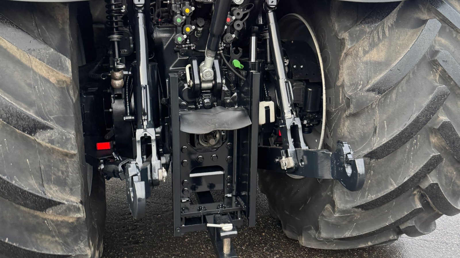 Traktor van het type Case IH OPTUM 300 CVX AFS CONNECT KUN 2600 TIMER OG MED DET NYE MODEL FØREHUS!, Gebrauchtmaschine in Nørager (Foto 17)