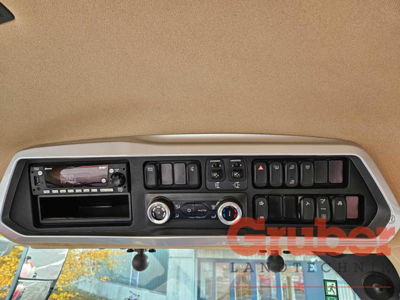 Traktor typu Case IH Optum 300 CVX Drive, Gebrauchtmaschine w Ampfing (Zdjęcie 17)