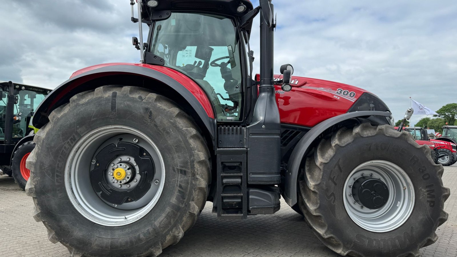Traktor tip Case IH Optum 300 CVX PÅ VEJ HJEM!, Gebrauchtmaschine in Nørager (Poză 9)