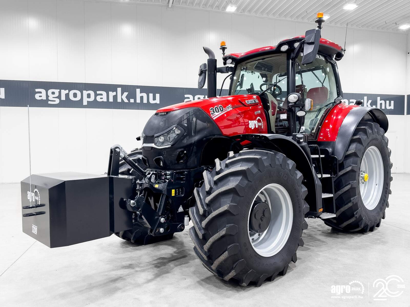 Traktor des Typs Case IH Optum 300 CVX, Gebrauchtmaschine in Csengele (Bild 1)