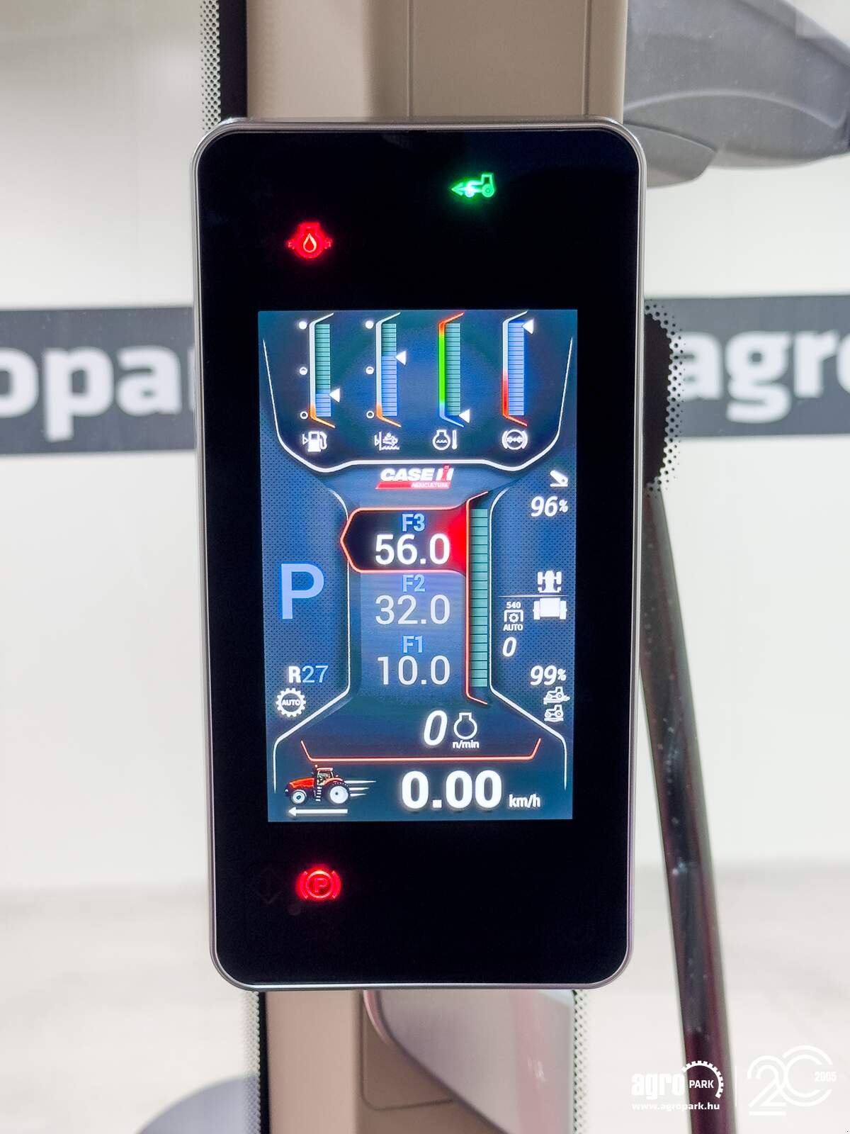 Traktor des Typs Case IH Optum 300 CVX, Gebrauchtmaschine in Csengele (Bild 19)