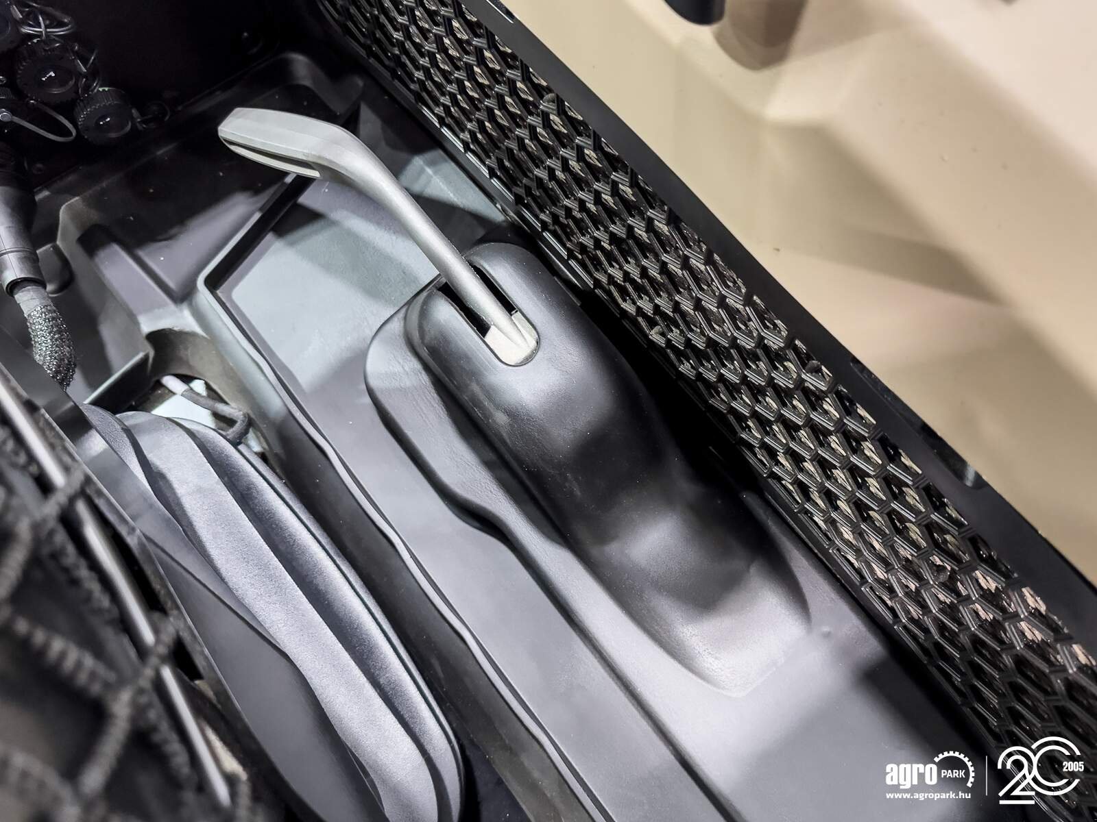 Traktor des Typs Case IH Optum 300 CVX, Gebrauchtmaschine in Csengele (Bild 26)