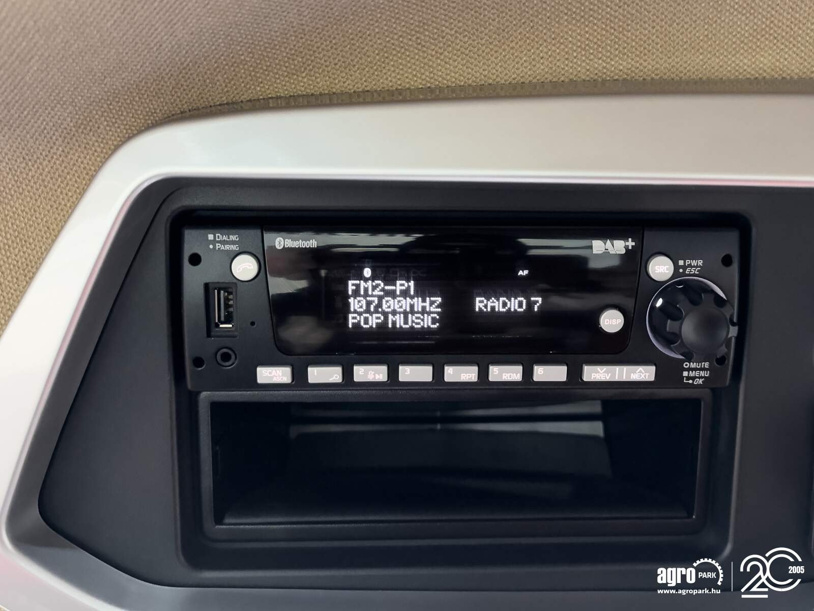 Traktor des Typs Case IH Optum 300 CVX, Gebrauchtmaschine in Csengele (Bild 28)