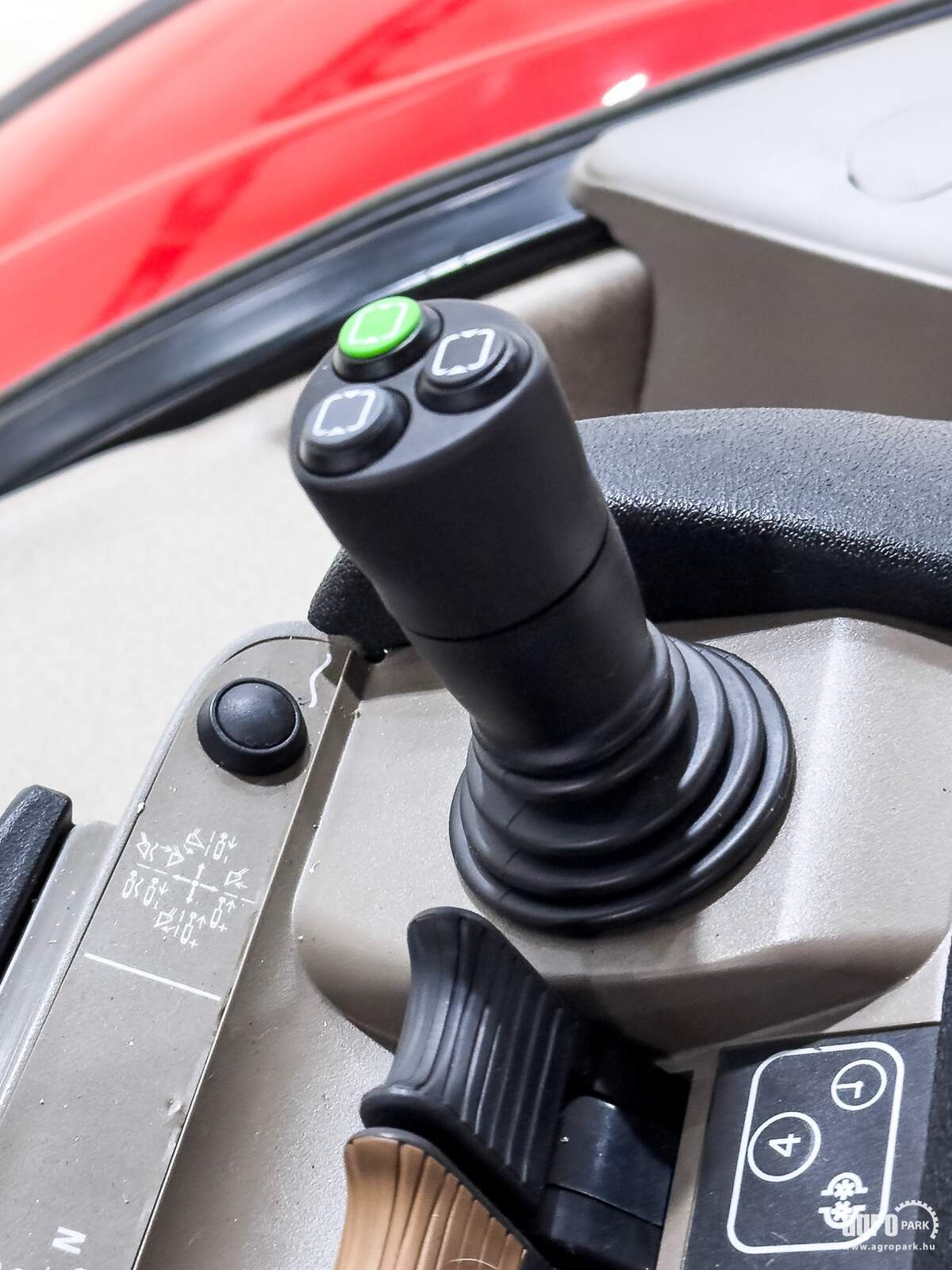 Traktor van het type Case IH Optum 300 CVX, Gebrauchtmaschine in Csengele (Foto 14)