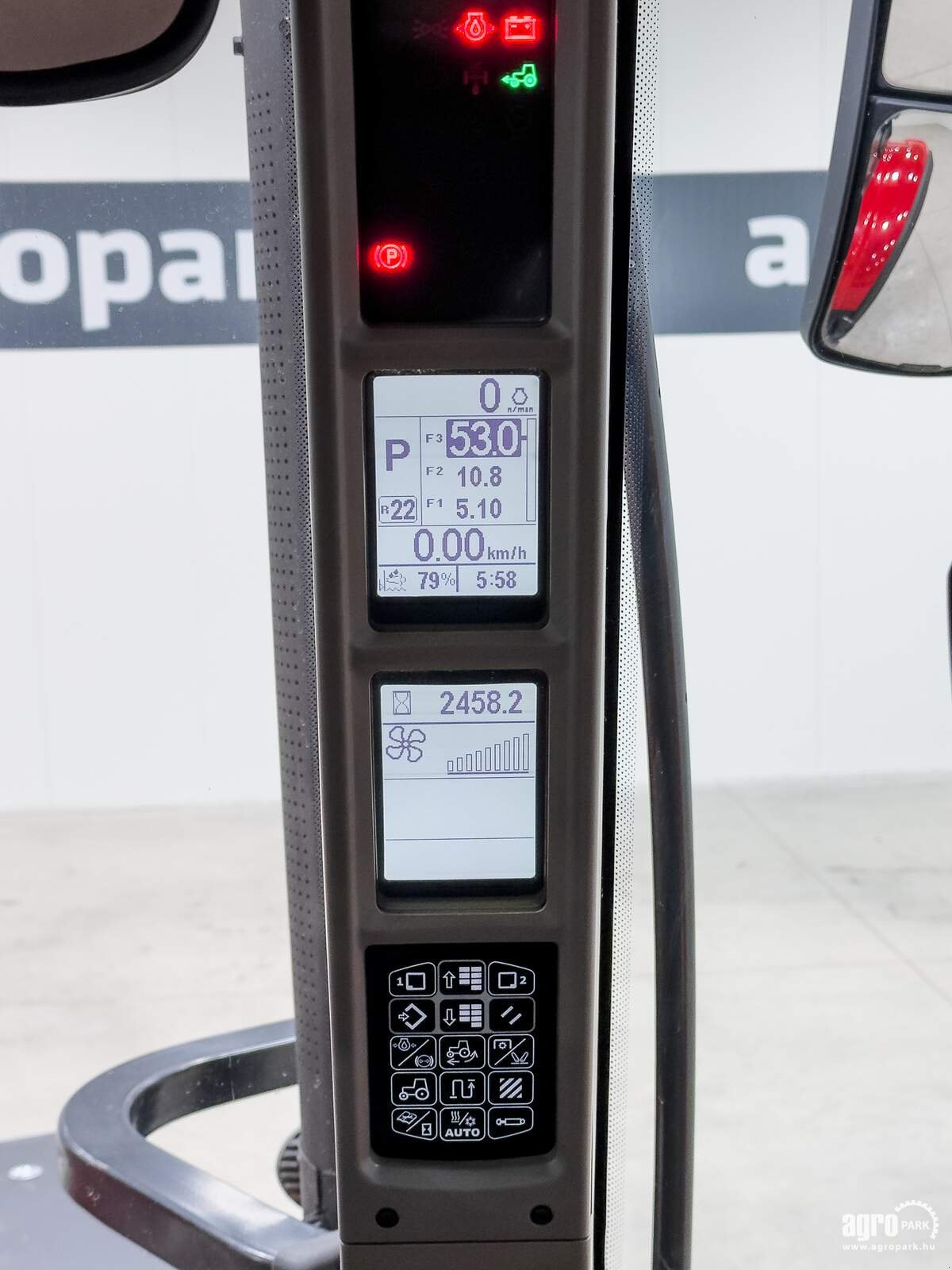 Traktor van het type Case IH Optum 300 CVX, Gebrauchtmaschine in Csengele (Foto 23)