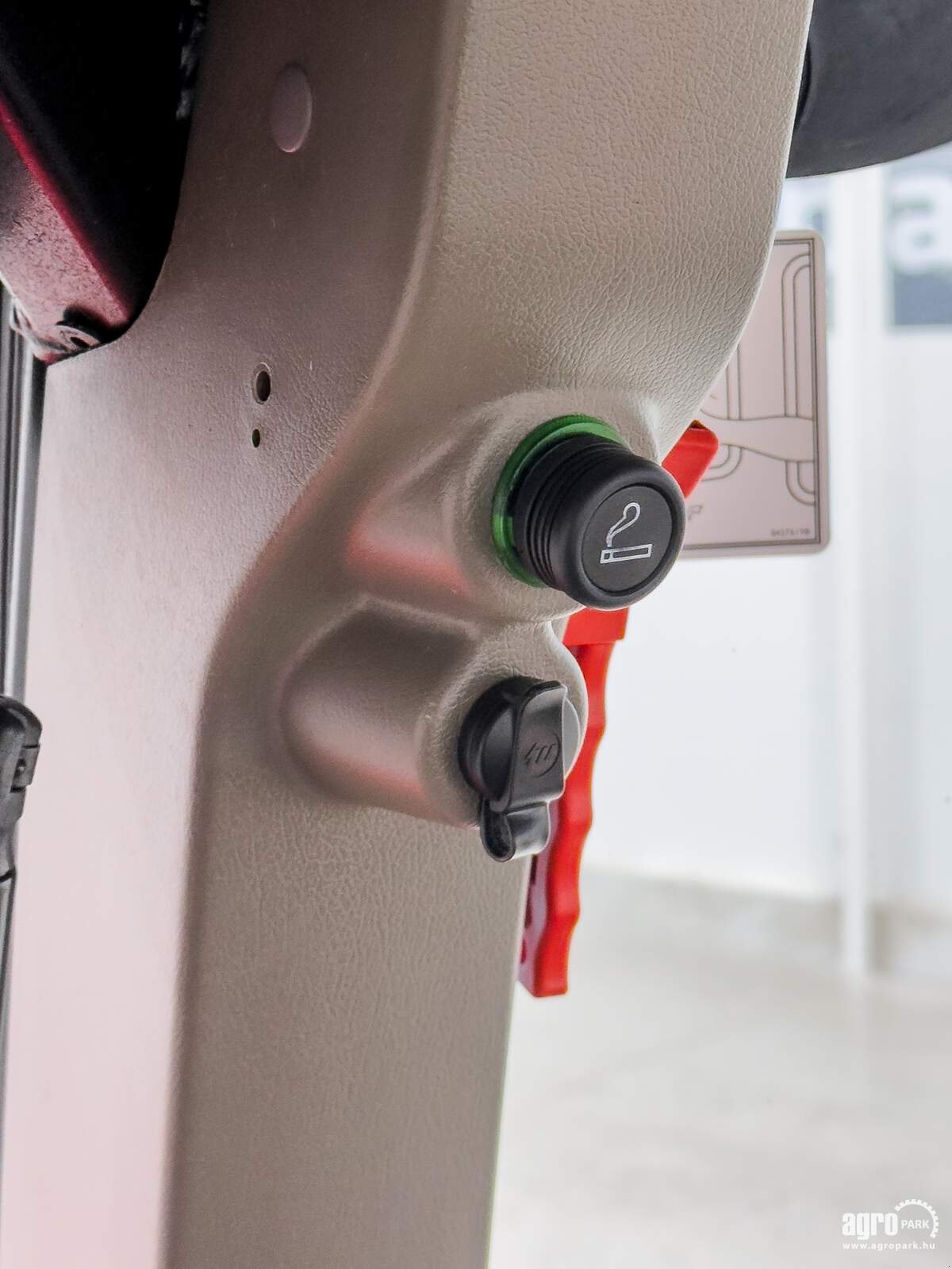 Traktor van het type Case IH Optum 300 CVX, Gebrauchtmaschine in Csengele (Foto 25)