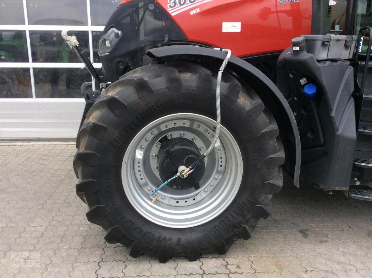 Traktor des Typs Case IH Optum 300 CVX, Gebrauchtmaschine in Pfreimd (Bild 9)