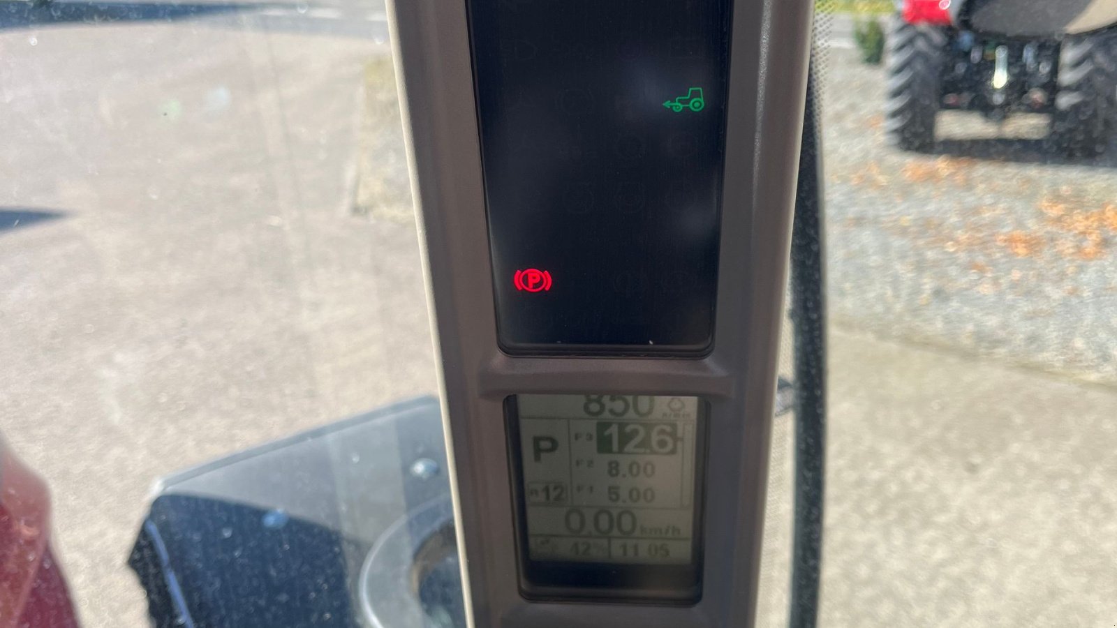 Traktor of the type Case IH OPTUM 300 CVXDRIVE Traktor., Gebrauchtmaschine in Spøttrup (Picture 17)