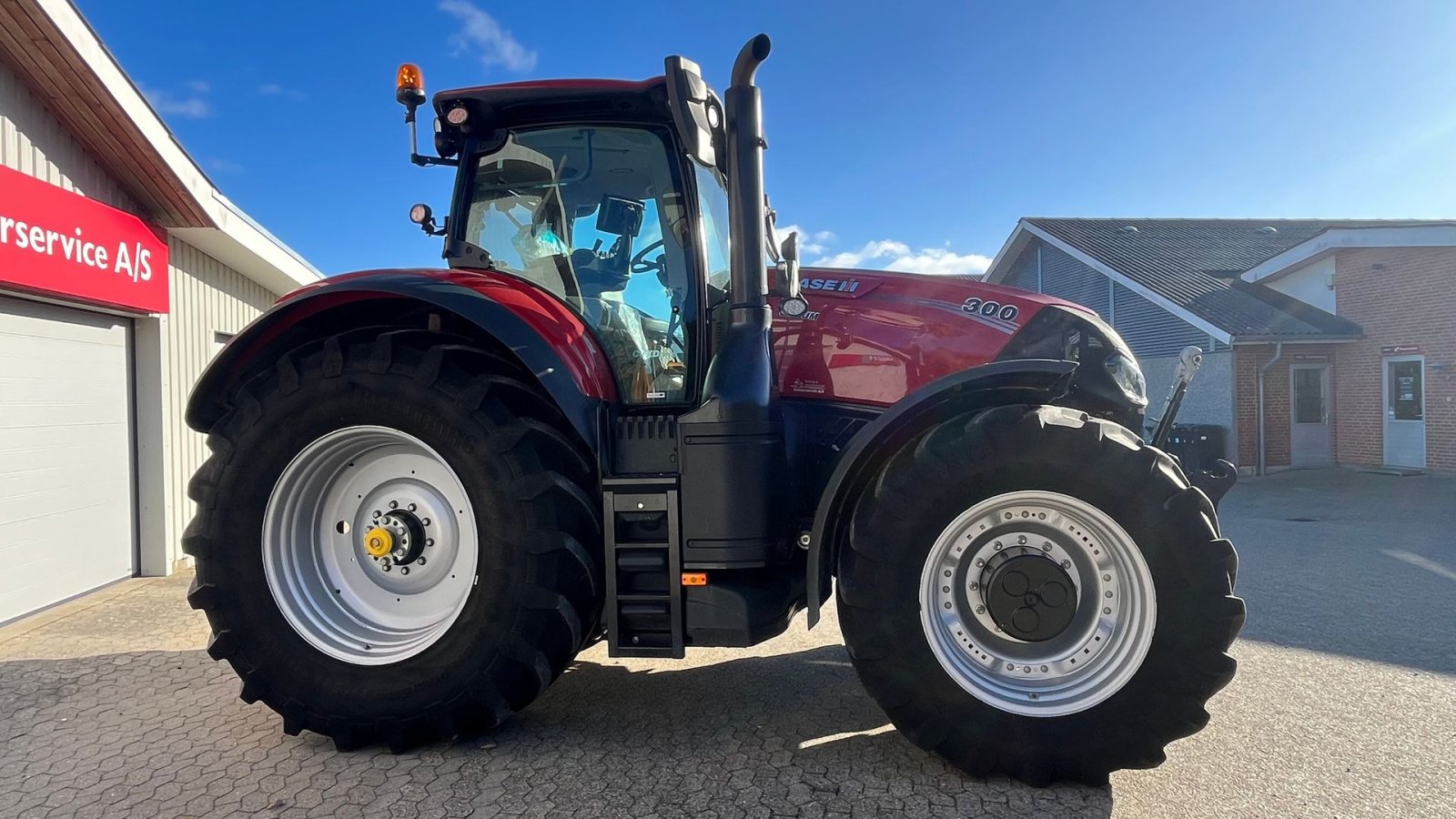 Traktor of the type Case IH OPTUM 300 CVXDRIVE Traktor., Gebrauchtmaschine in Spøttrup (Picture 8)