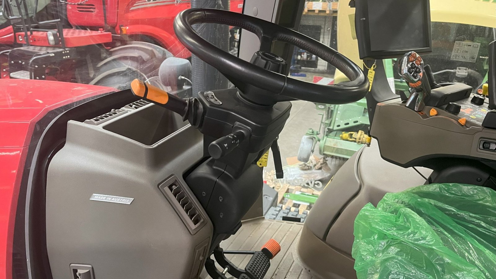 Traktor типа Case IH OPTUM 300 CVXDRIVE, Gebrauchtmaschine в Horsens (Фотография 14)