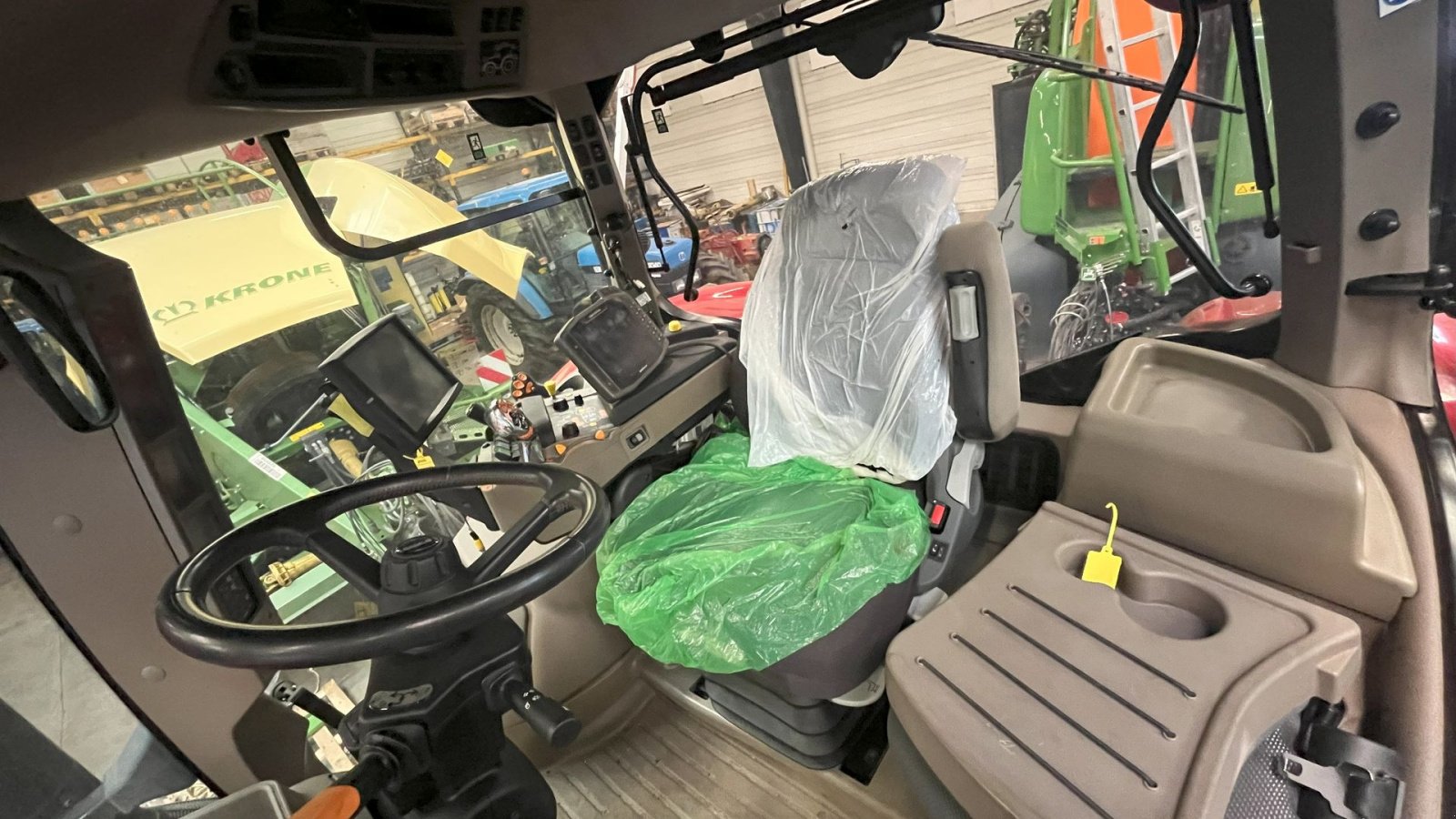 Traktor типа Case IH OPTUM 300 CVXDRIVE, Gebrauchtmaschine в Horsens (Фотография 12)