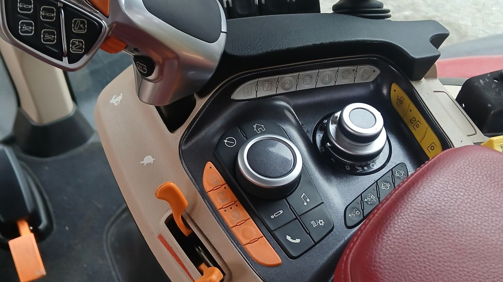 Traktor от тип Case IH OPTUM 340 CVX. 340, Gebrauchtmaschine в Horslunde (Снимка 5)