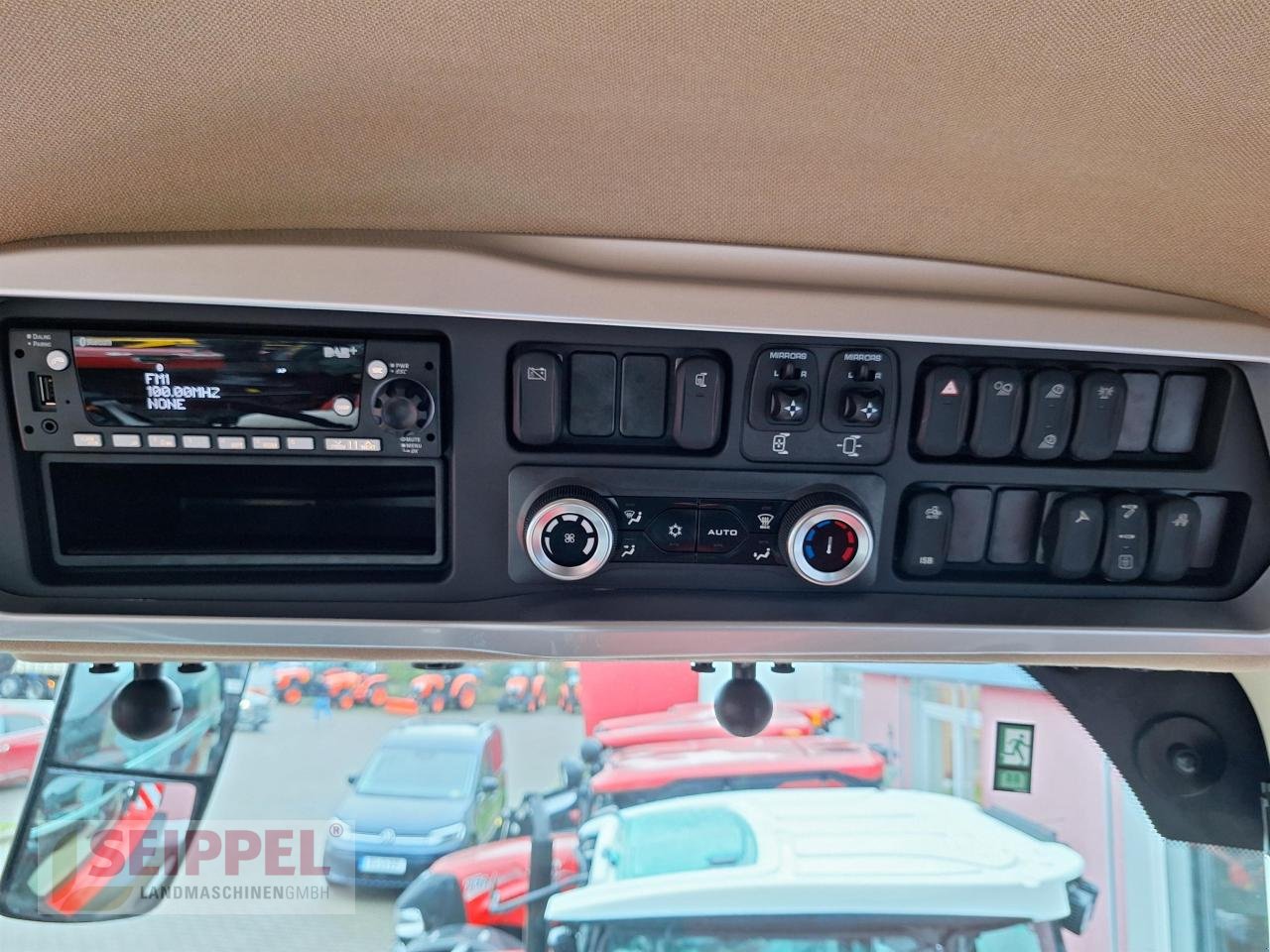 Traktor типа Case IH OPTUM 340 CVX DEMO, Neumaschine в Groß-Umstadt (Фотография 11)