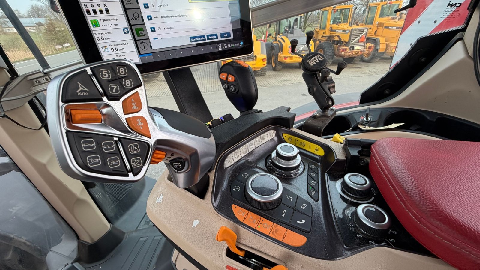 Traktor tipa Case IH OPTUM 340 CVX. KUN 800 TIMER!, Gebrauchtmaschine u Nørager (Slika 16)