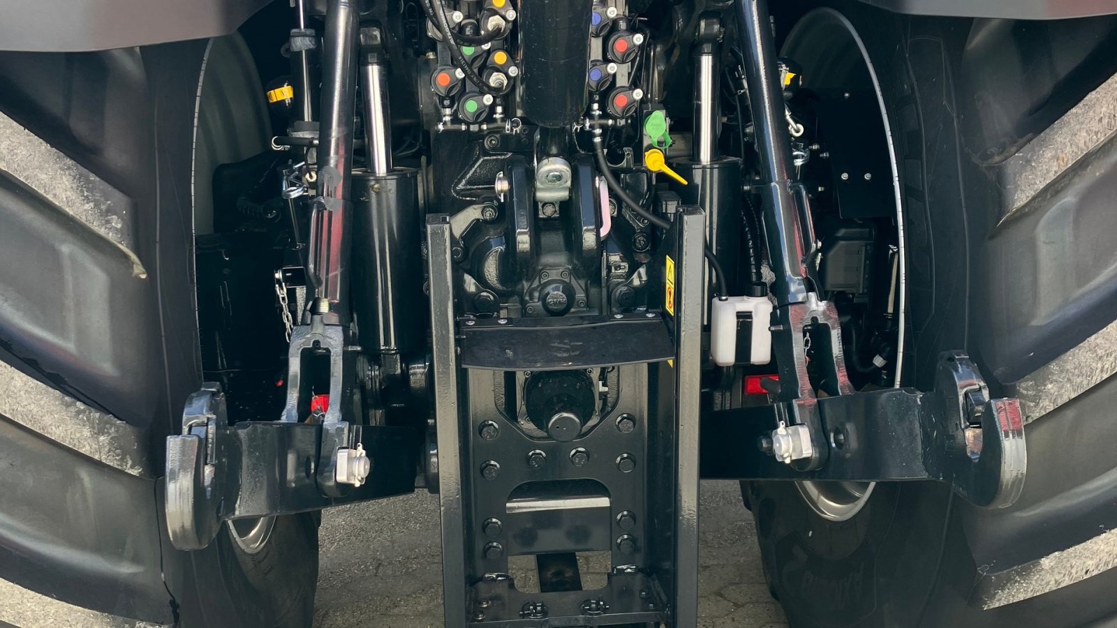 Traktor of the type Case IH OPTUM 340 CVX, Gebrauchtmaschine in Spøttrup (Picture 8)