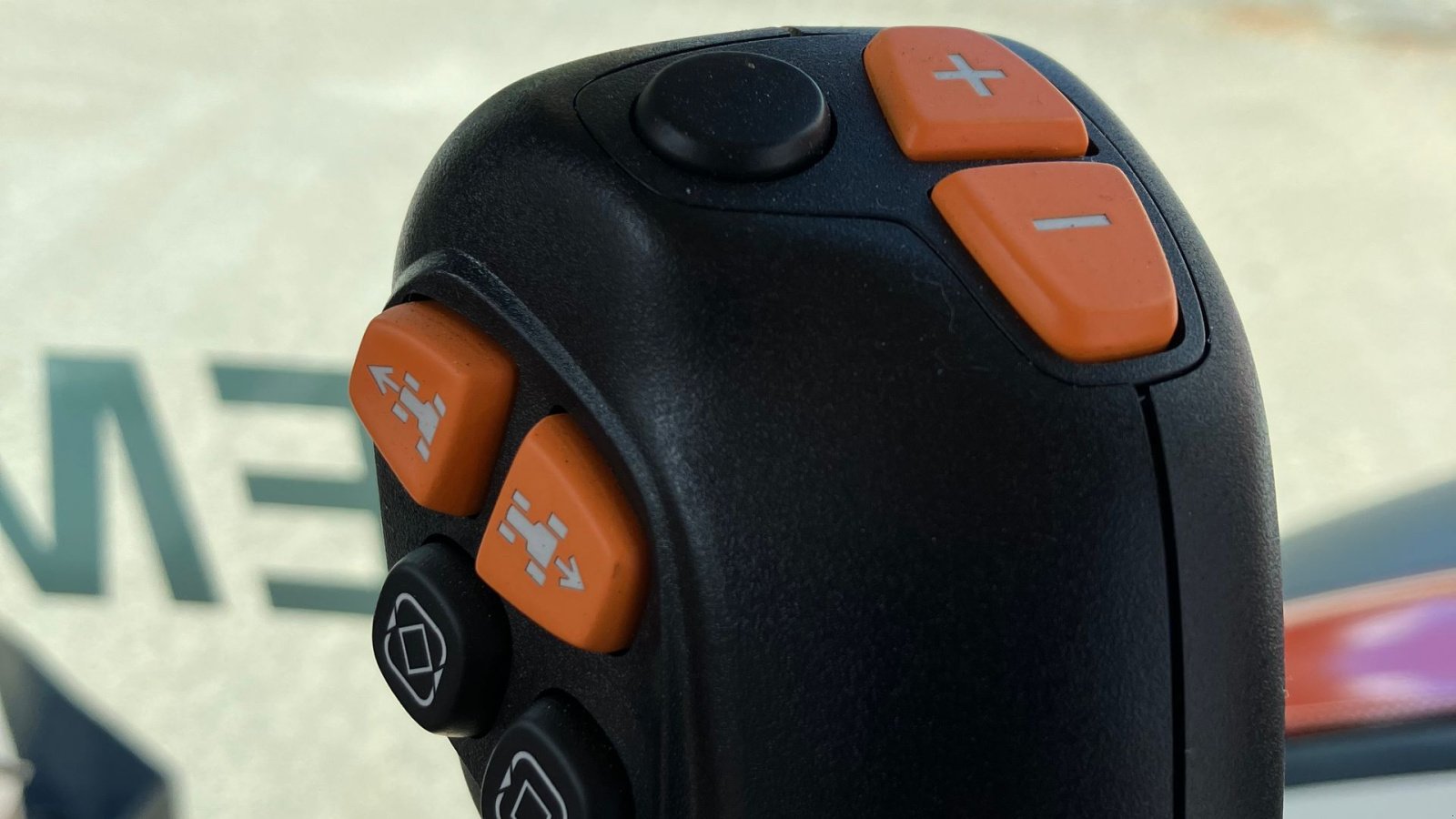 Traktor of the type Case IH OPTUM 340 CVX, Gebrauchtmaschine in Spøttrup (Picture 18)