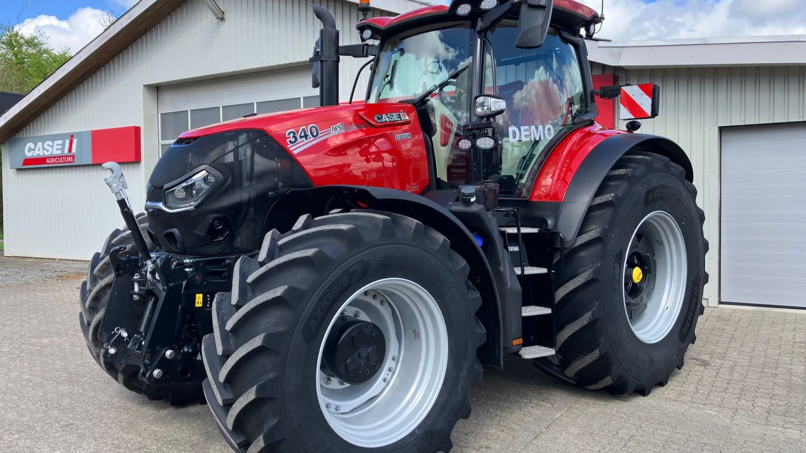 Traktor of the type Case IH OPTUM 340 CVX, Gebrauchtmaschine in Spøttrup (Picture 1)