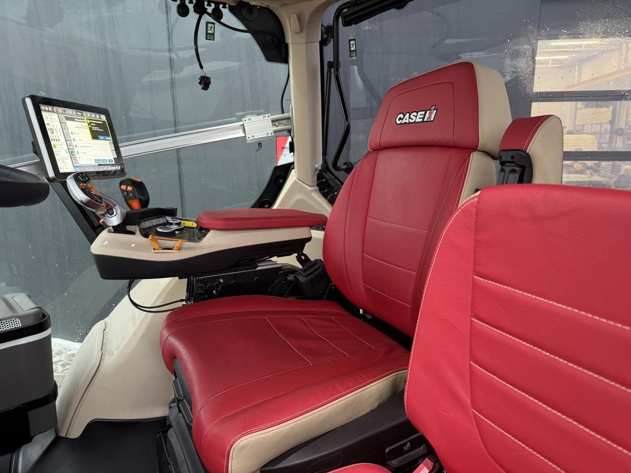 Traktor van het type Case IH OPTUM 340CVX, Gebrauchtmaschine in Næstved (Foto 12)